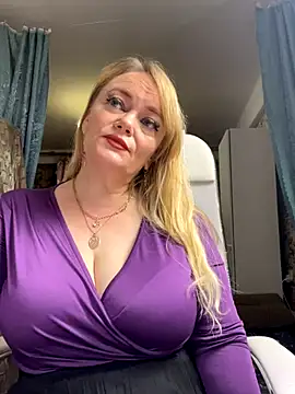 Sweet-blonde's cam snapshot