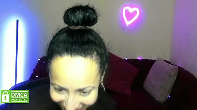 Arianasweety23's cam snapshot