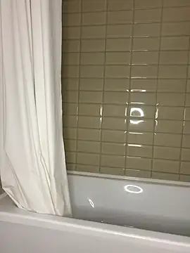 Elle_Milfa's cam snapshot