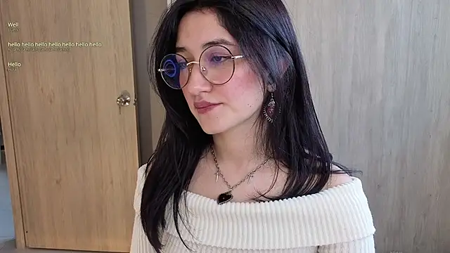 AlessandraLB live sex cam