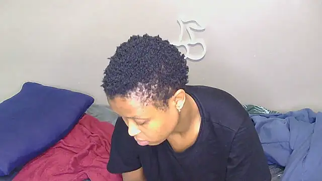 Serafynn's cam snapshot