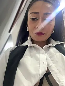 _Bella-Office1's cam snapshot