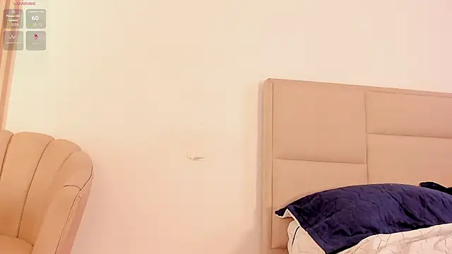 Mia_mystic_'s cam snapshot