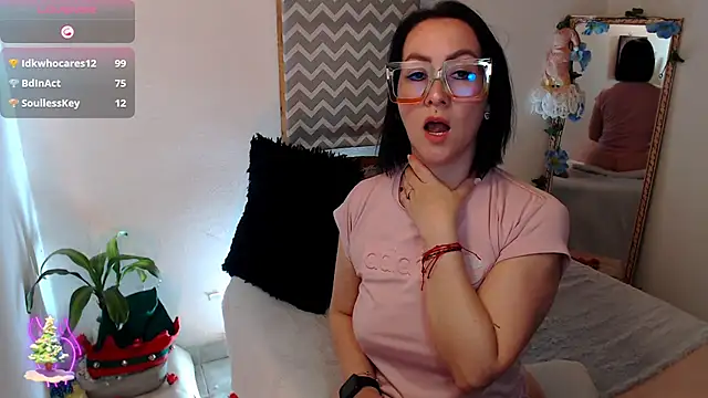 kiara_bermont's cam snapshot