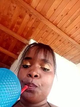 isabella_brown1's cam snapshot