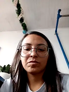 bri_ali's cam snapshot