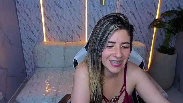 Phoebe_Tx's cam snapshot