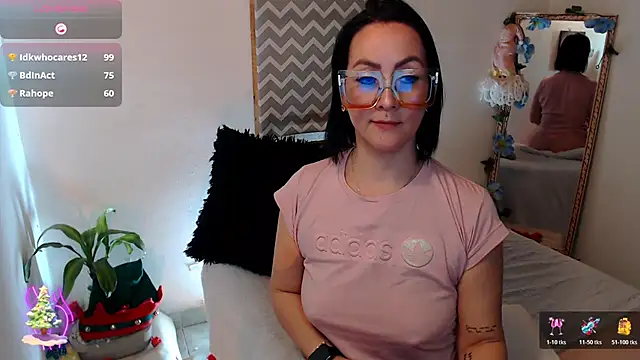 kiara_bermont's cam snapshot