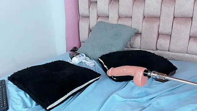 Emma_Evelyn's cam snapshot