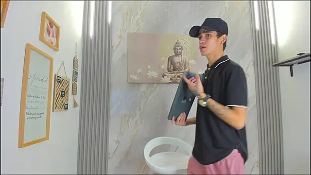 HEART_OF_MILAMBER live sex cam