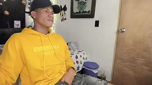 JUANBIGCOCK21CM live sex cam