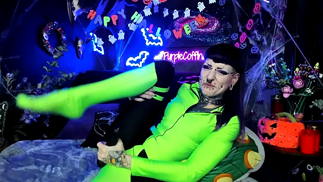 Purple_Coffin666's cam snapshot