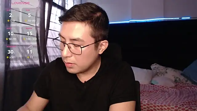 andrewmhilton_ live sex cam