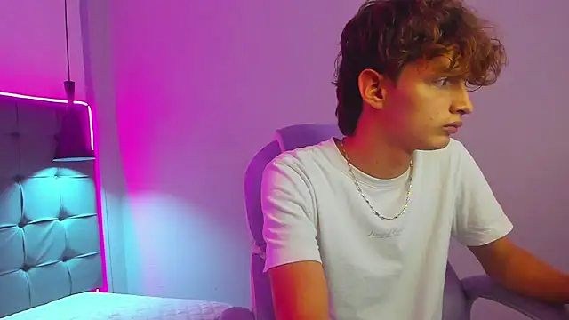 NicolasFerrer18 live sex cam