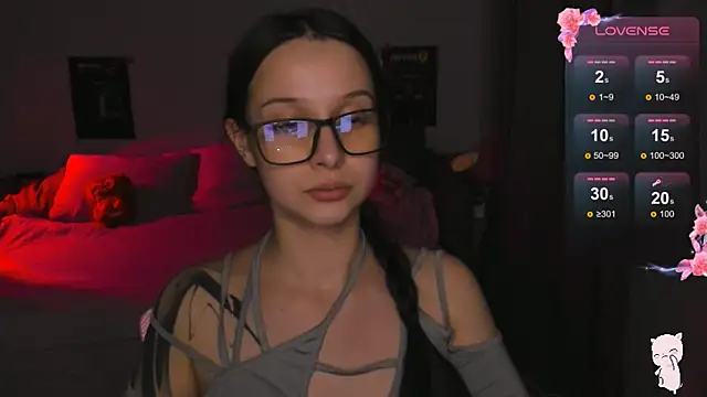 BabyMooon's cam snapshot