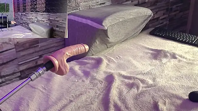 emma_petit07 live sex cam