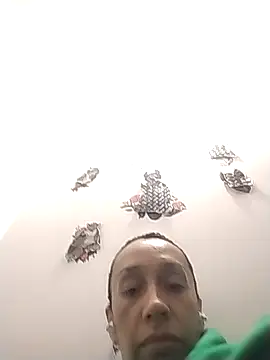 Shantey_Laurent's cam snapshot