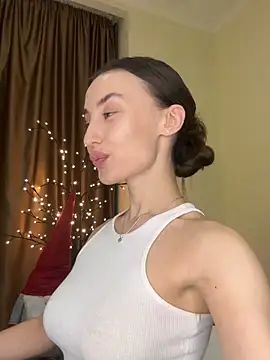 Polli_Kiss live sex cam