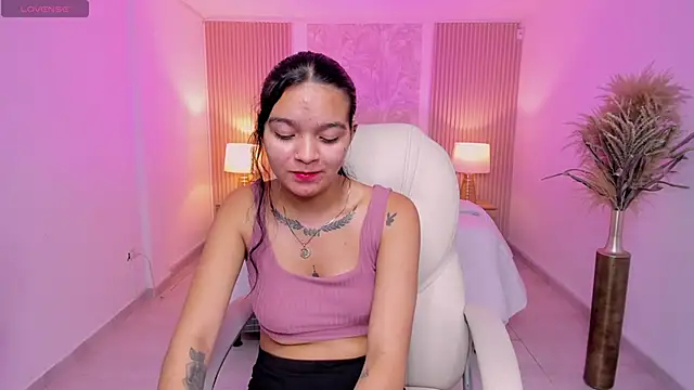 sara_jjones's cam snapshot