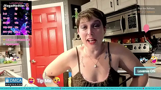 YogaHottie76's cam snapshot