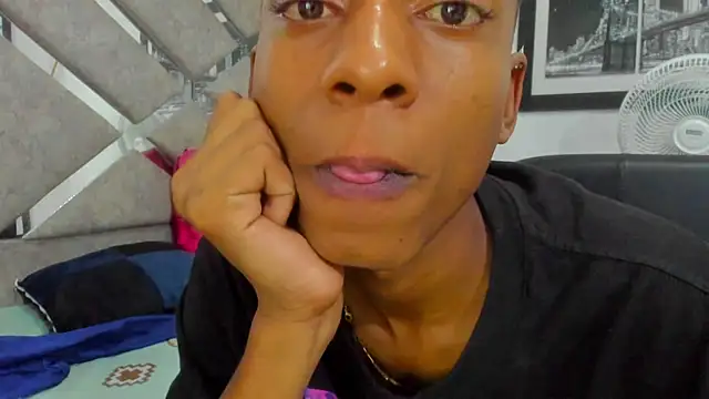 EvaxEmma live sex cam