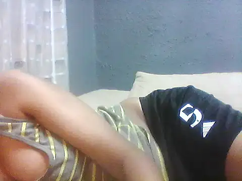 TiaBlaze's cam snapshot