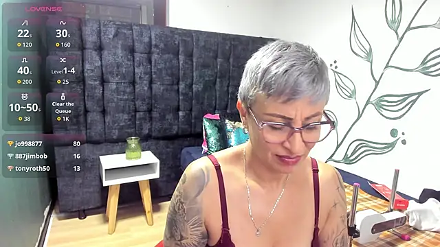 Charlotte__Gray's cam snapshot