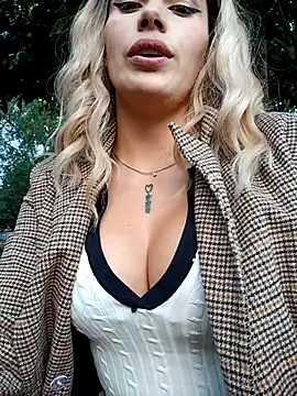 Cata_city1106's cam snapshot