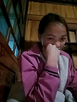 Andrea-688 live sex cam