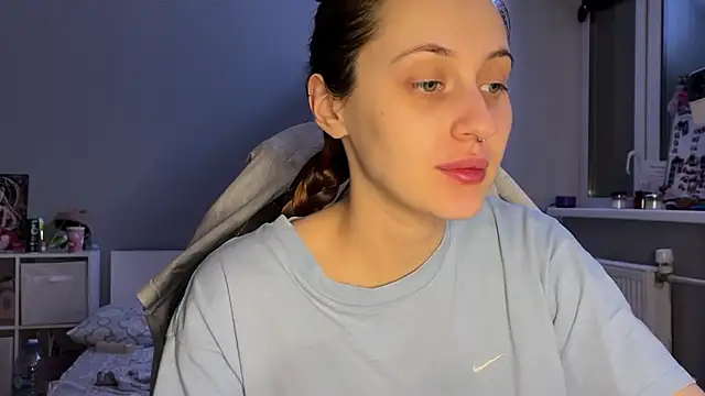 Uniarten live sex cam