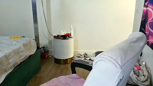 YasmineMinaj live sex cam