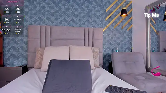 NiiaMoore live sex cam