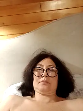 Vikimoon1127's cam snapshot