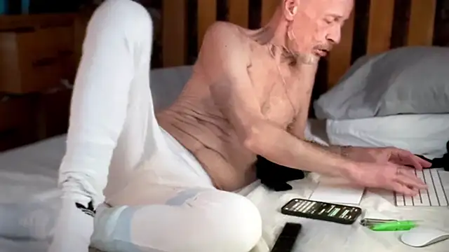 e-wrecked's cam snapshot