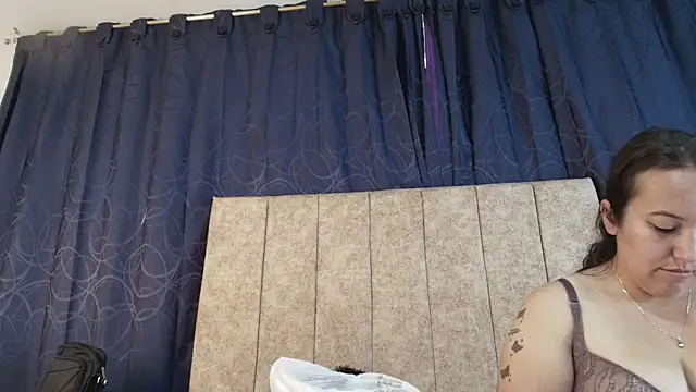 Sofi-Brown live sex cam