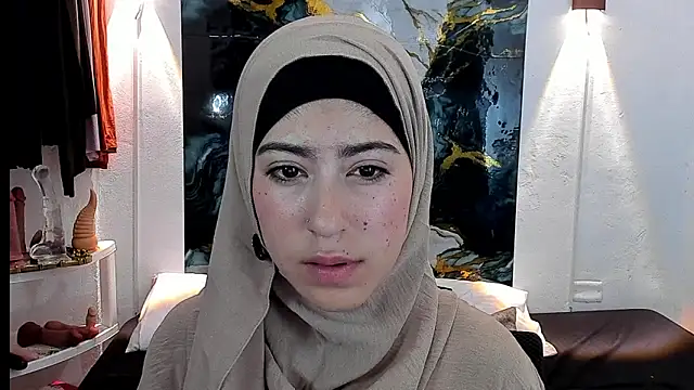 chaymae_nah_'s cam snapshot