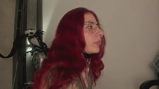 selene_red_ live sex cam