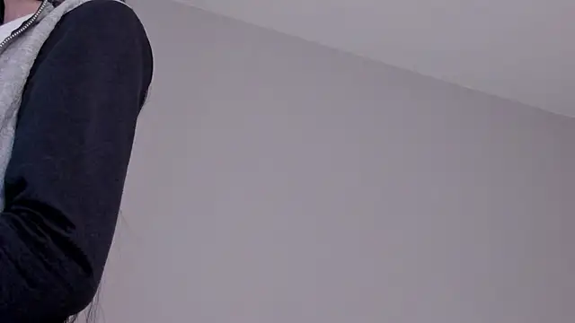 sara__jones_gh's cam snapshot