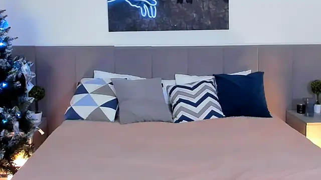 SugarWhisper's cam snapshot