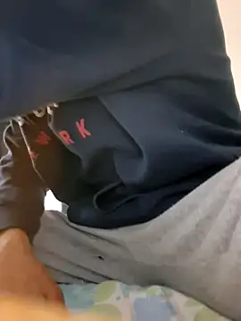 molozeb's cam snapshot