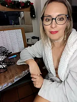 Jade_Emeraud live sex cam