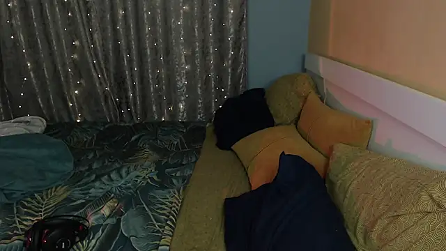 g1vememoney's cam snapshot