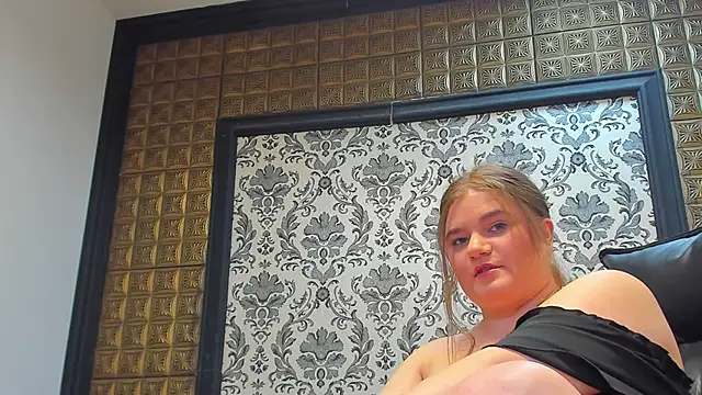 LissaBigTitts live sex cam