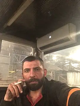 ErsanKunerii35's cam snapshot