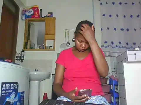 sexy_barbie2024's cam snapshot