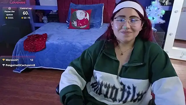 littlee_red's cam snapshot