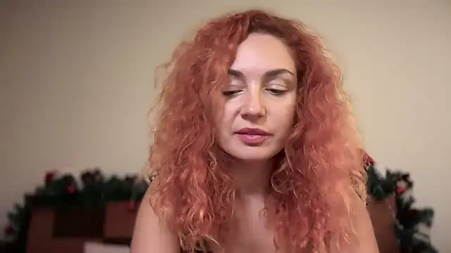 Reddgiirl's cam snapshot