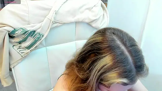 Lucia_Copper's cam snapshot