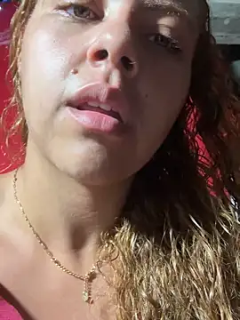 Chloe_Leaozinho's cam snapshot