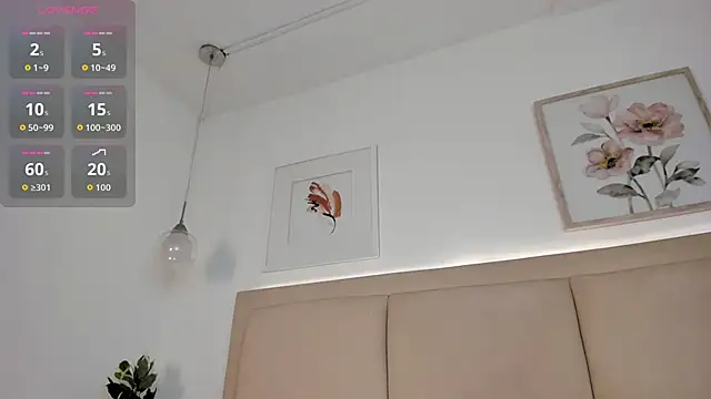 Ivana_Hall's cam snapshot